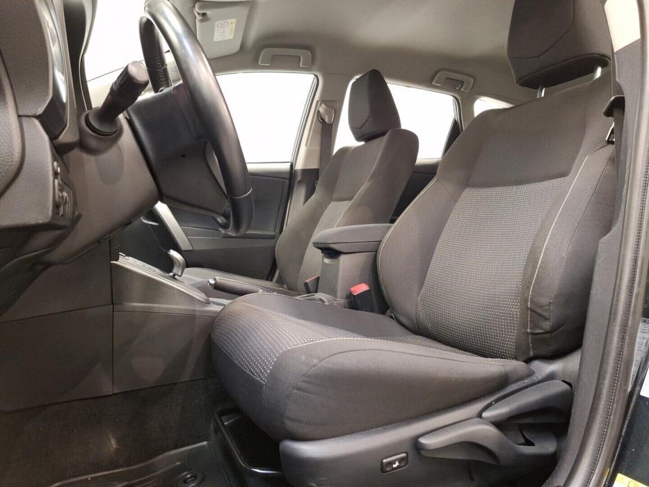 TOYOTA Auris 2014