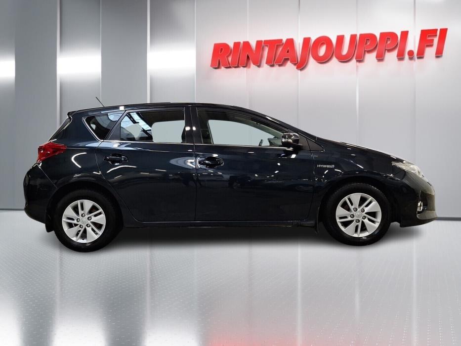 TOYOTA Auris 2014