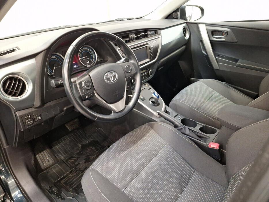 TOYOTA Auris 2014