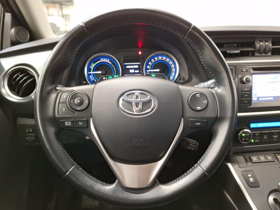 TOYOTA Auris 2014