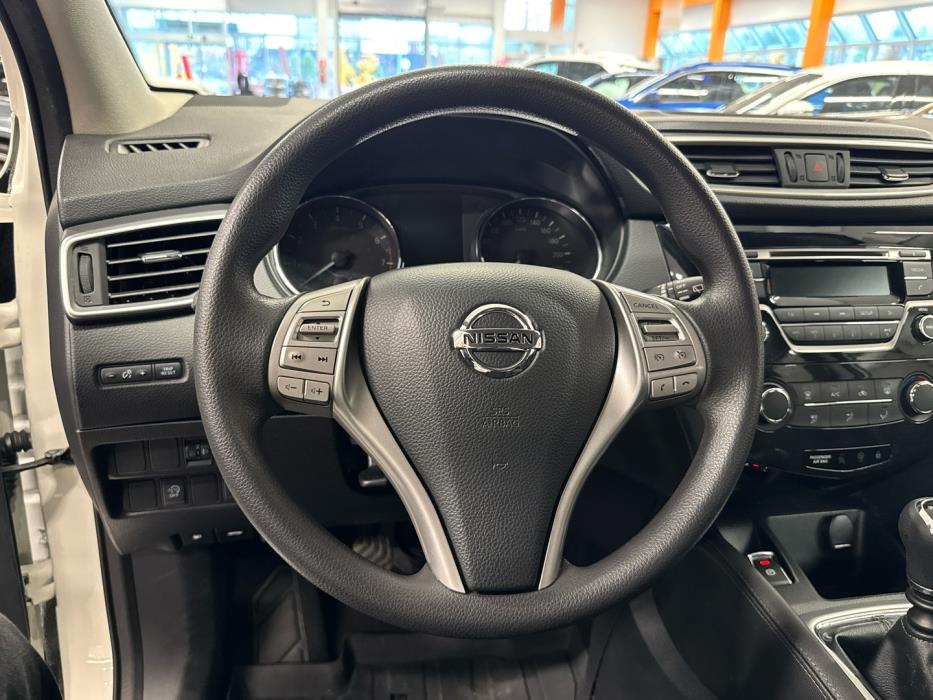NISSAN Qashqai 2015