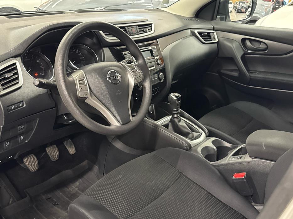 NISSAN Qashqai 2015