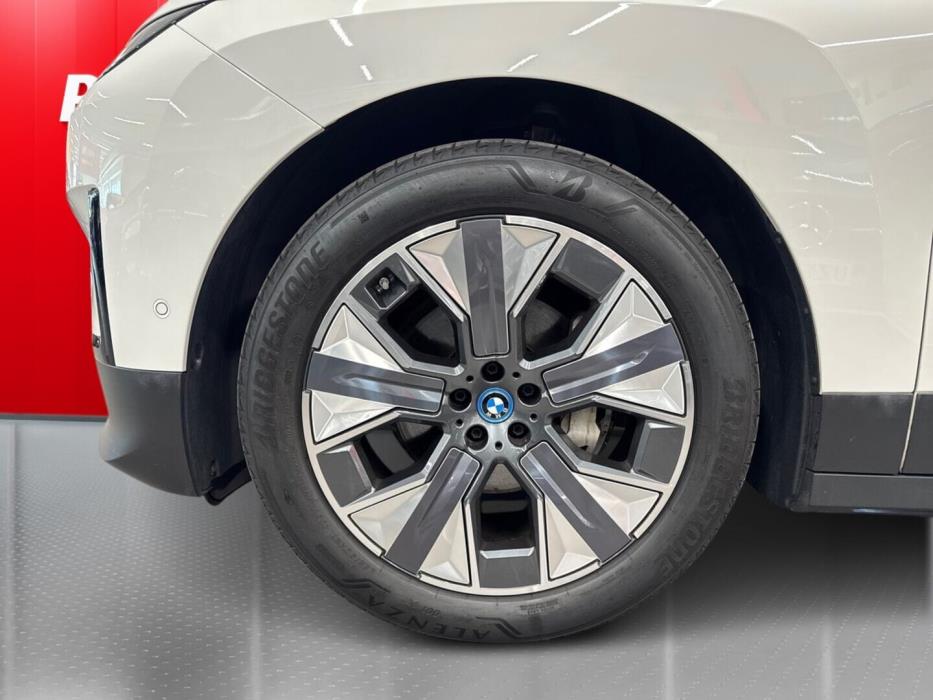 BMW iX 2023