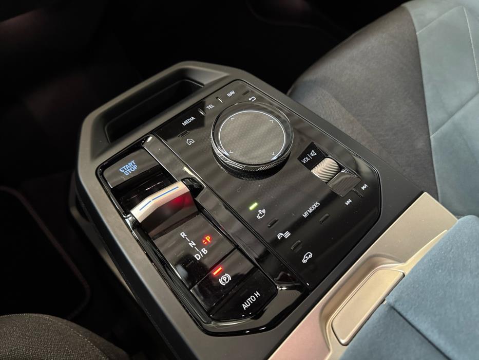 BMW iX 2023