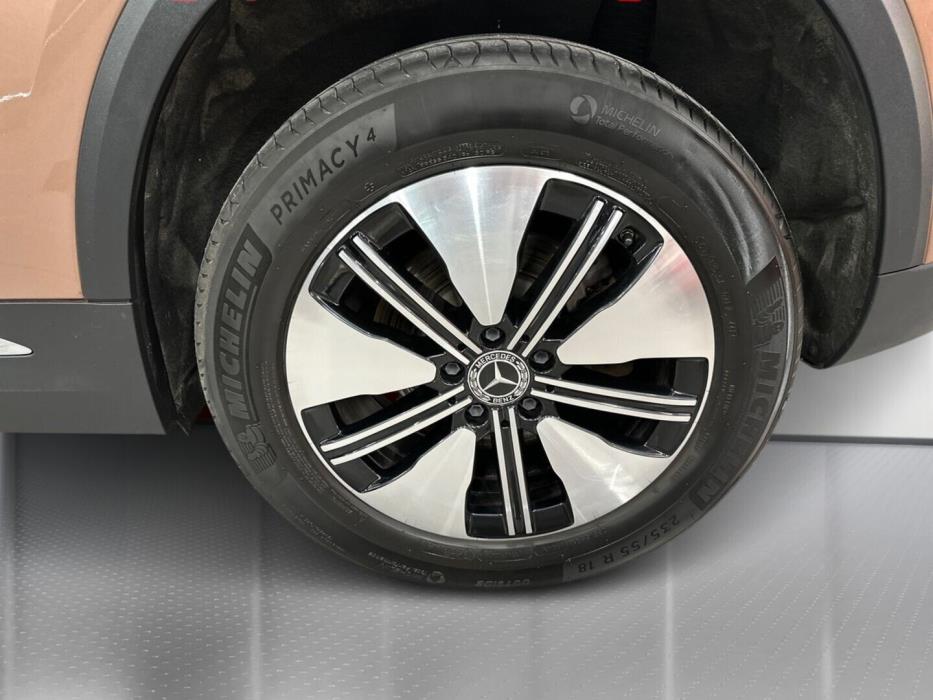 MERCEDES-BENZ EQA 2021