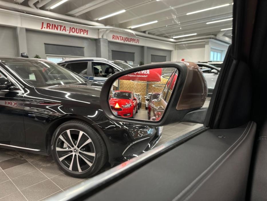 MERCEDES-BENZ EQA 2021