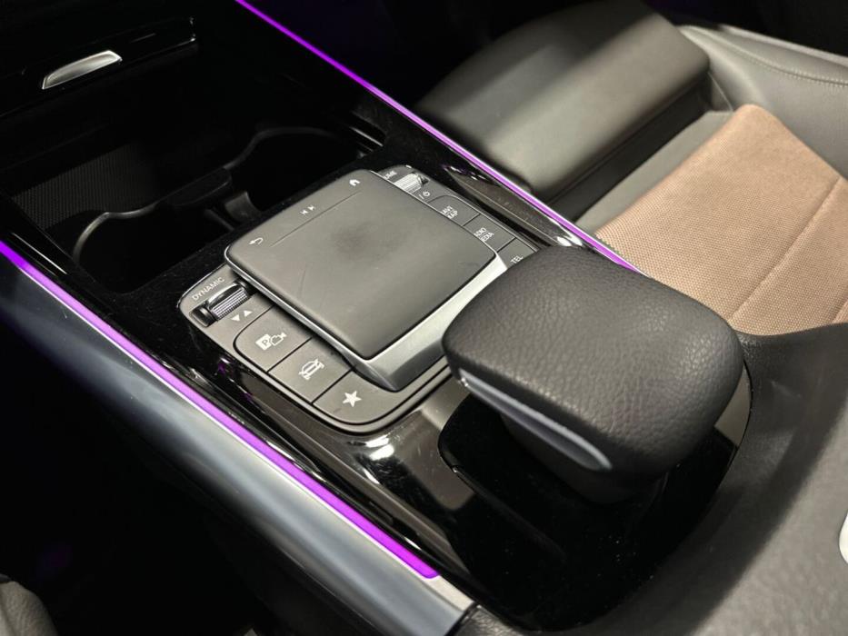 MERCEDES-BENZ EQA 2021