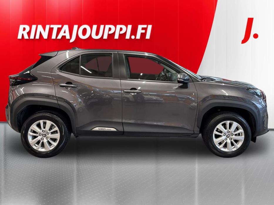 TOYOTA Yaris Cross 2024