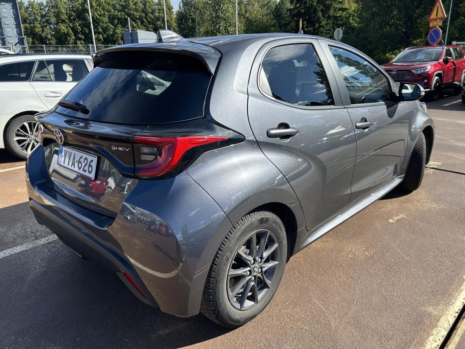 TOYOTA Yaris 2024