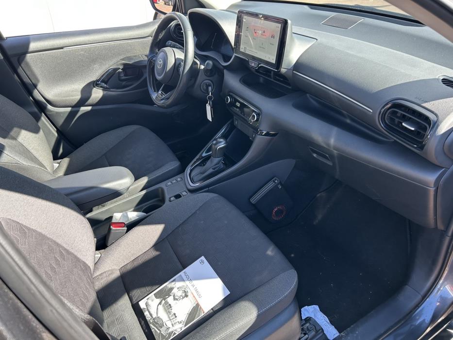 TOYOTA Yaris 2024