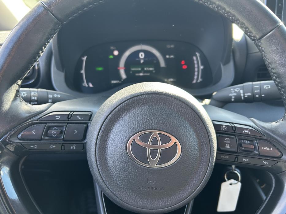TOYOTA Yaris 2024
