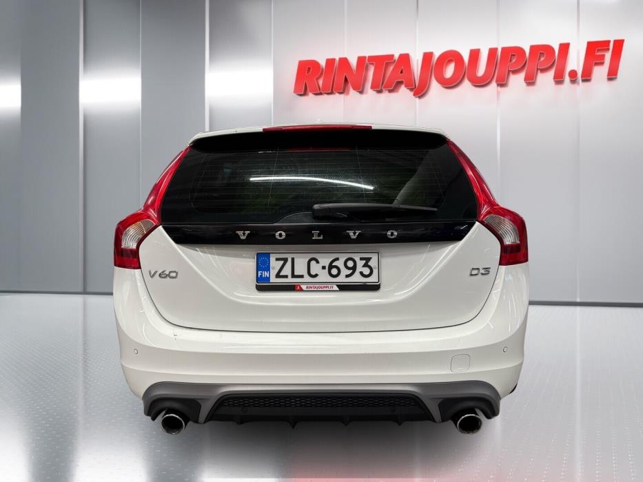 VOLVO V60 2016
