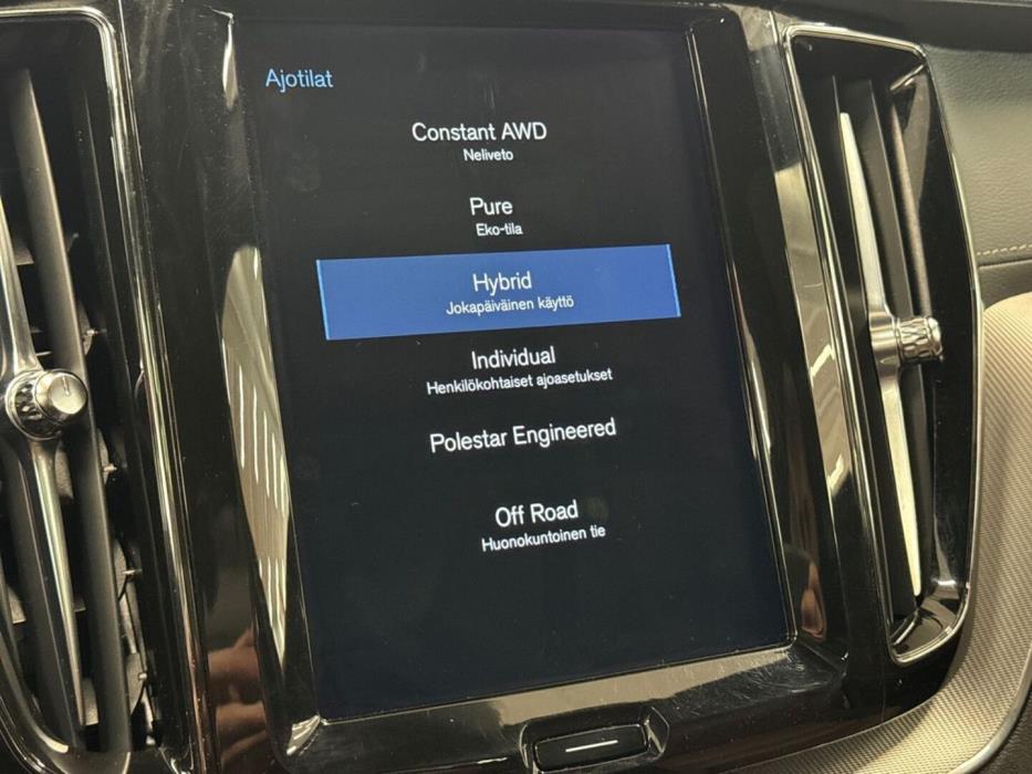 VOLVO XC60 2019