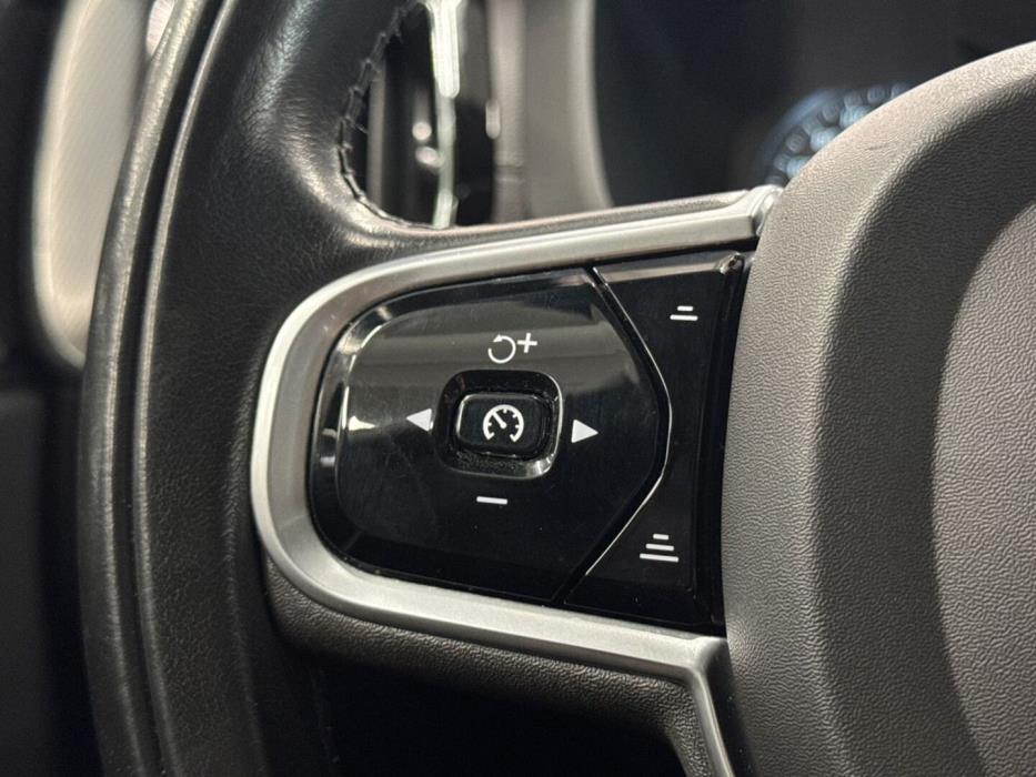 VOLVO XC60 2019