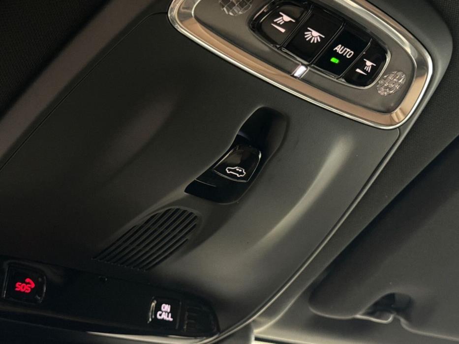 VOLVO XC60 2019