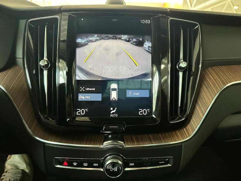 VOLVO XC60 2019