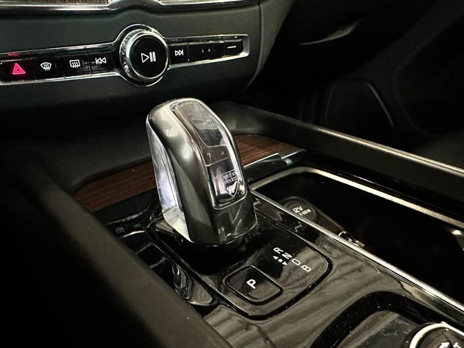 VOLVO XC60 2019