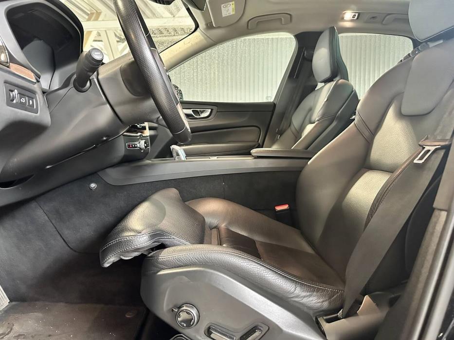 VOLVO XC60 2019