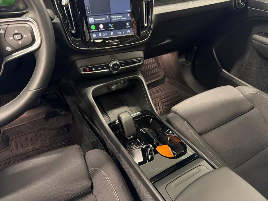 VOLVO C40 2022