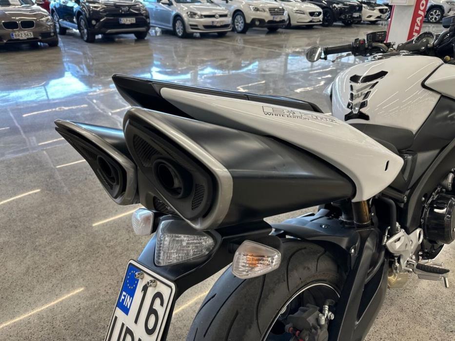 SUZUKI GSX 2010