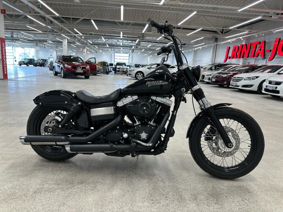 HARLEY-DAVIDSON DYNA 2010