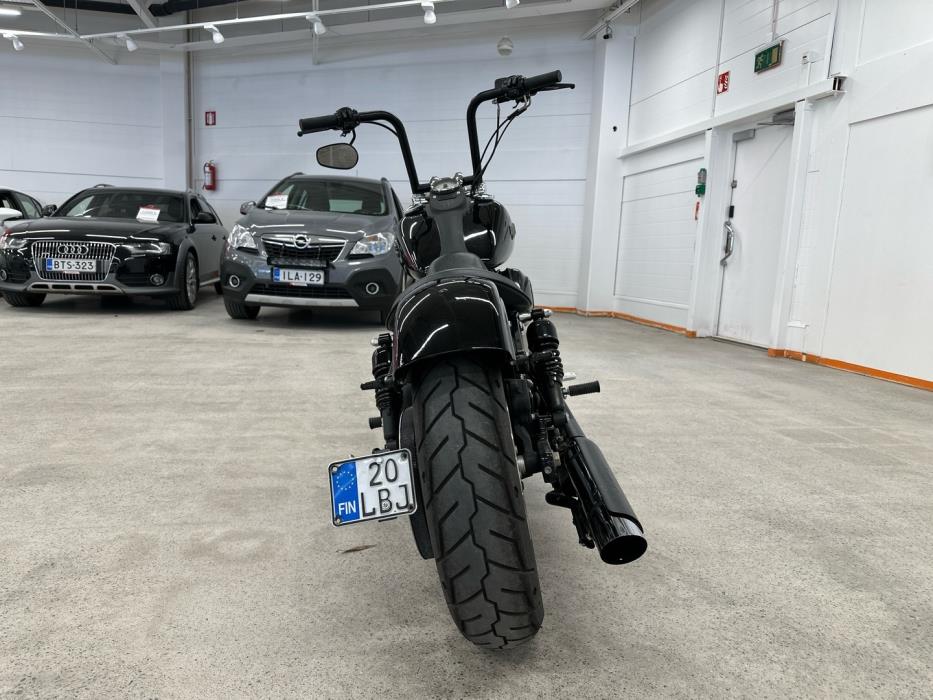 HARLEY-DAVIDSON DYNA 2010