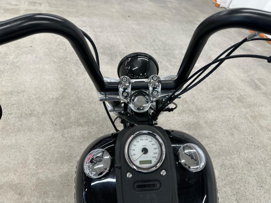 HARLEY-DAVIDSON DYNA 2010
