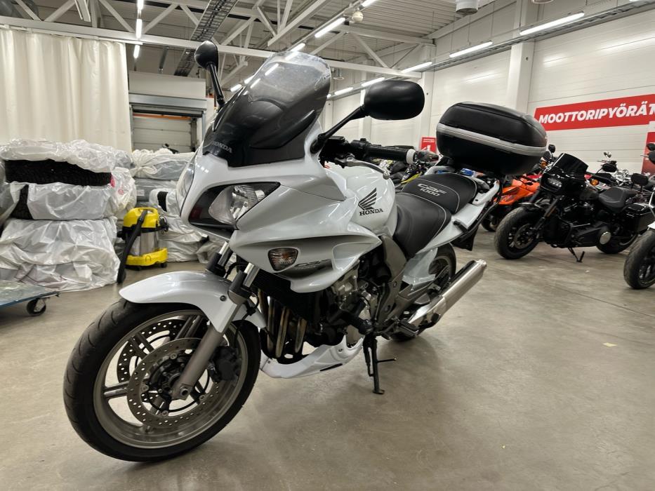 HONDA CBF 2010