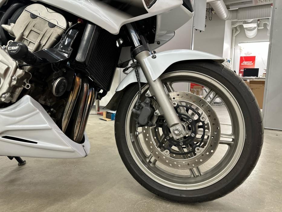 HONDA CBF 2010