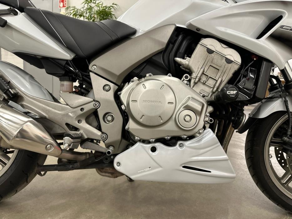 HONDA CBF 2010