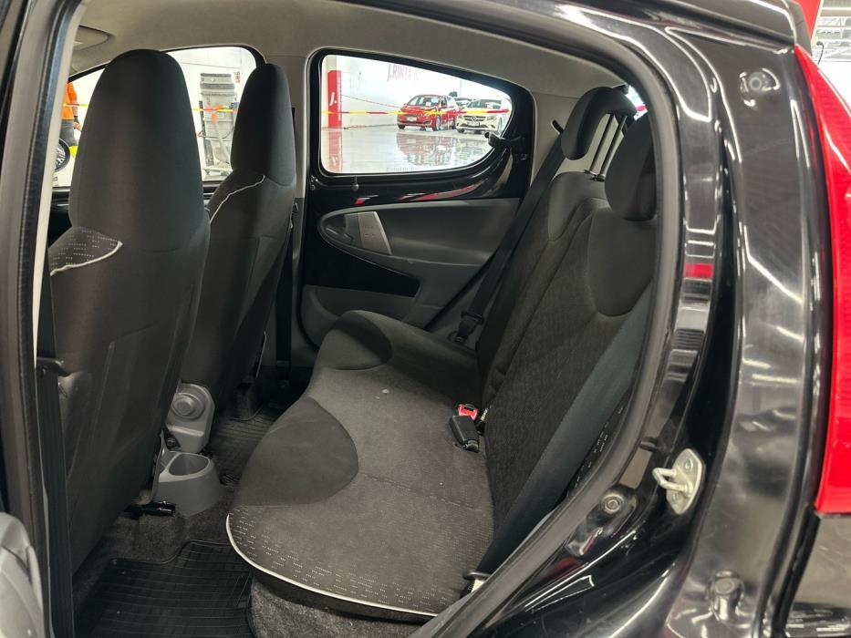 PEUGEOT 107 2009
