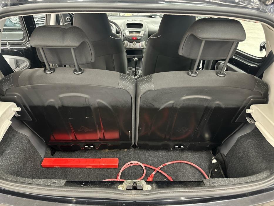 PEUGEOT 107 2009
