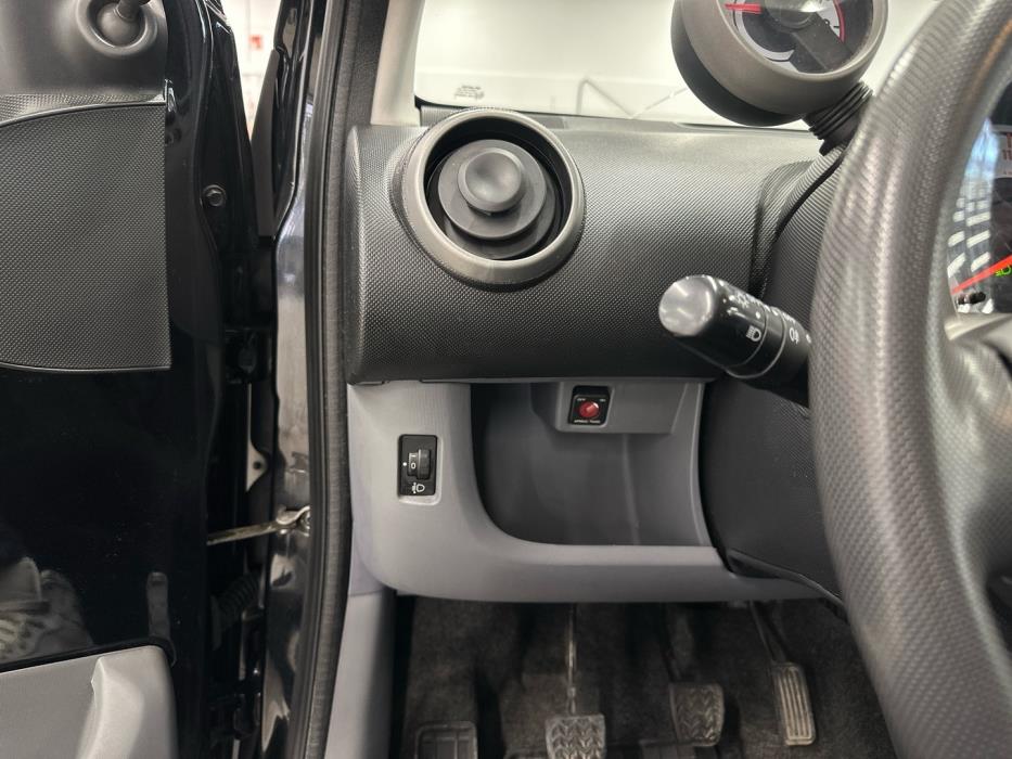 PEUGEOT 107 2009