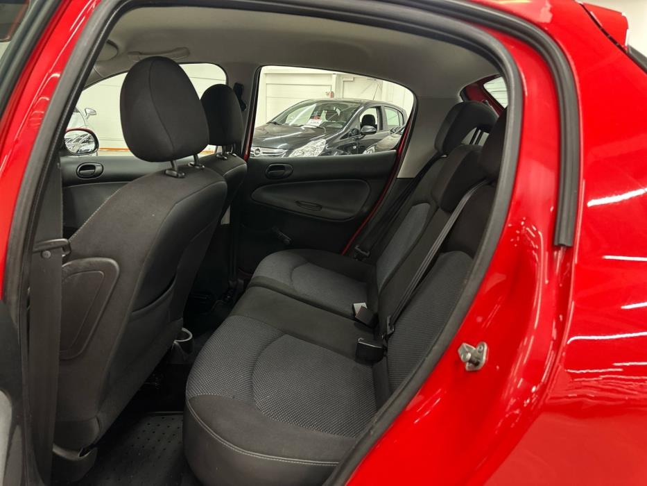 PEUGEOT 206+ 2009