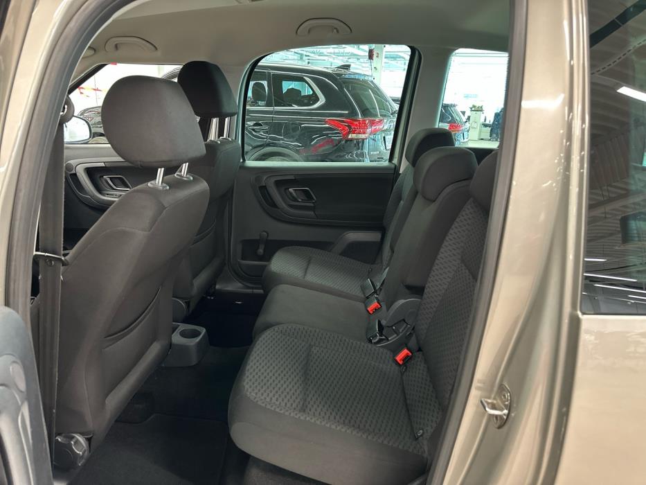 SKODA Roomster 2012