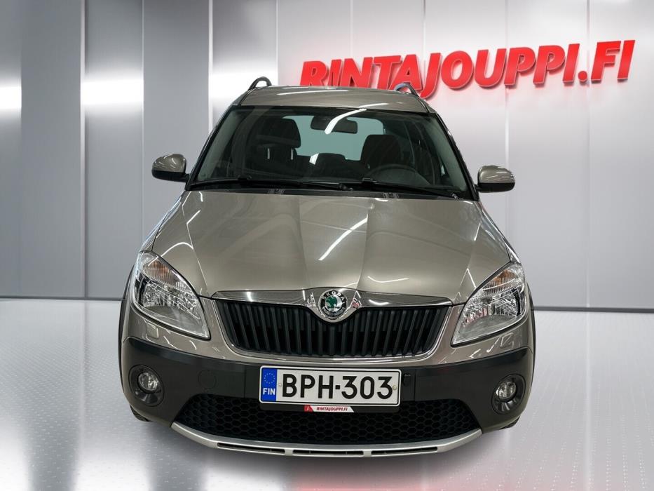 SKODA Roomster 2012