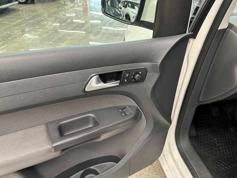 VOLKSWAGEN Caddy 2014