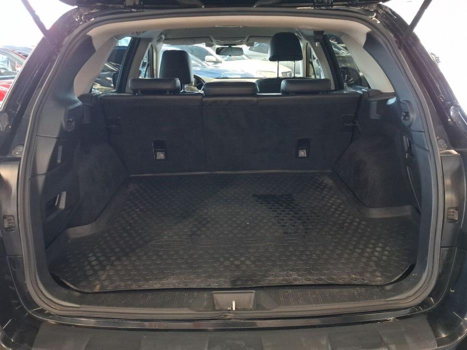 SUBARU Outback 2015