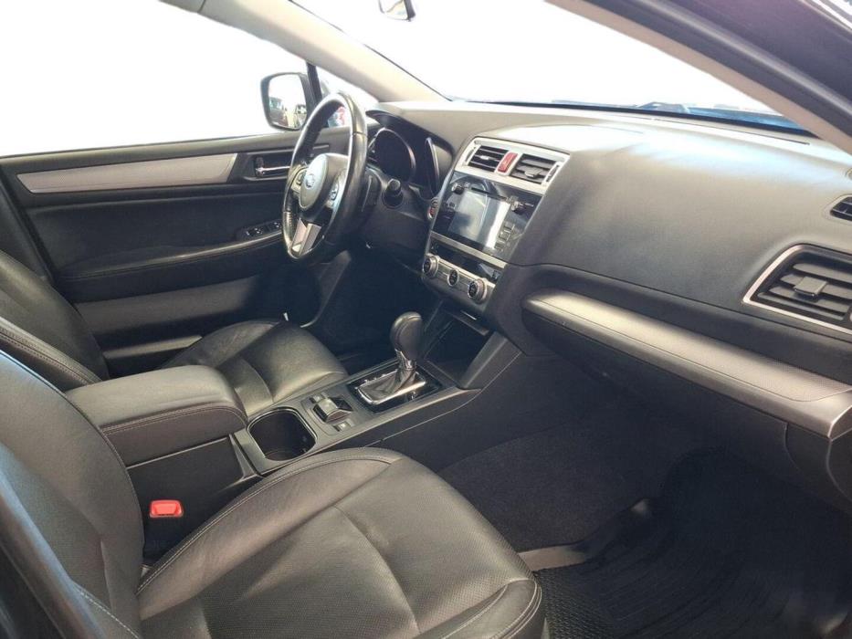 SUBARU Outback 2015