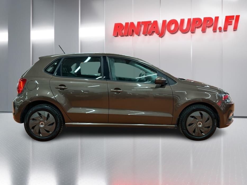 VOLKSWAGEN Polo 2015