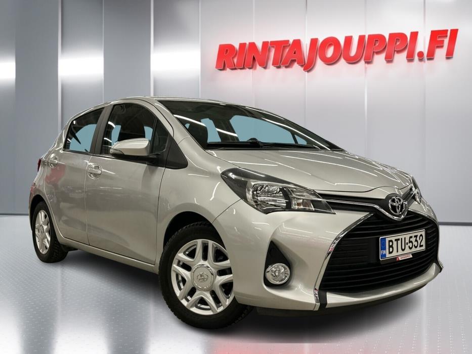 TOYOTA Yaris 2016