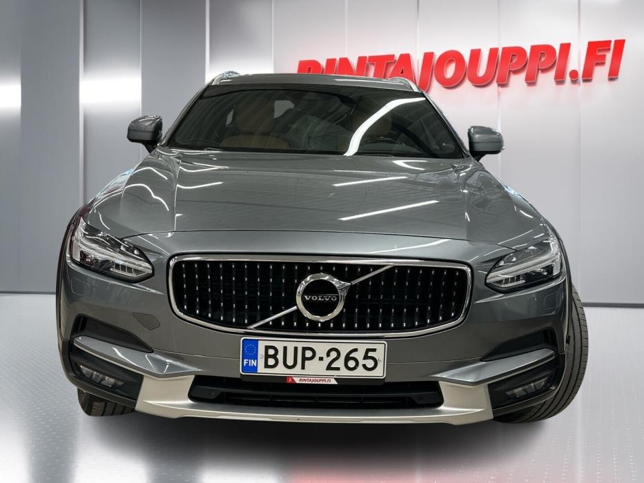 VOLVO V90 Cross Country 2017