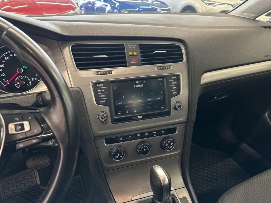 VOLKSWAGEN Golf 2015