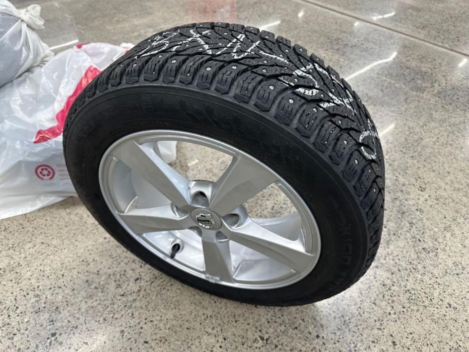 VOLVO V40 2019
