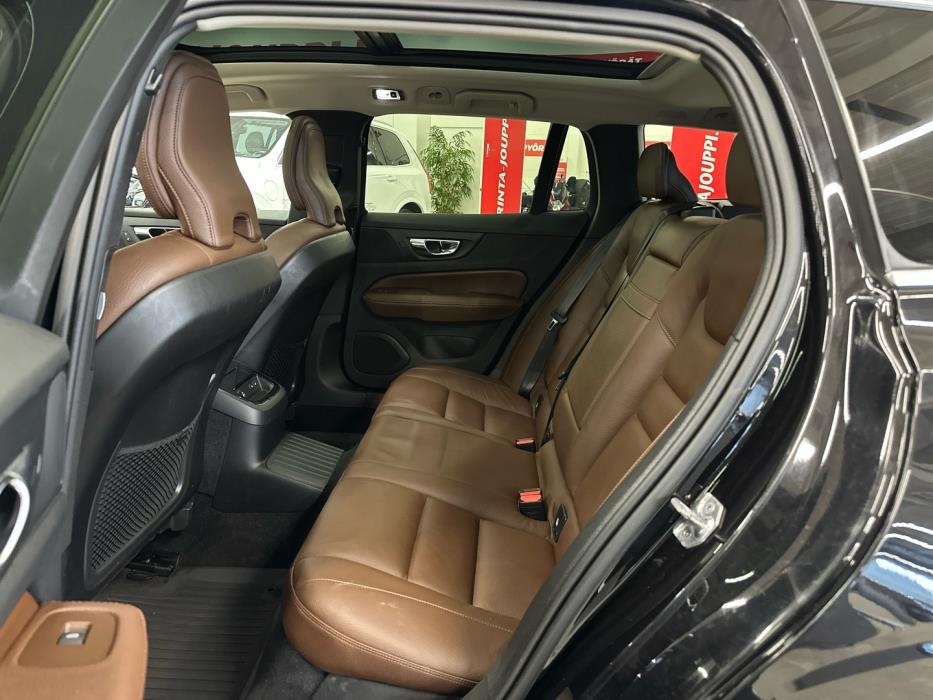 VOLVO V60 2019