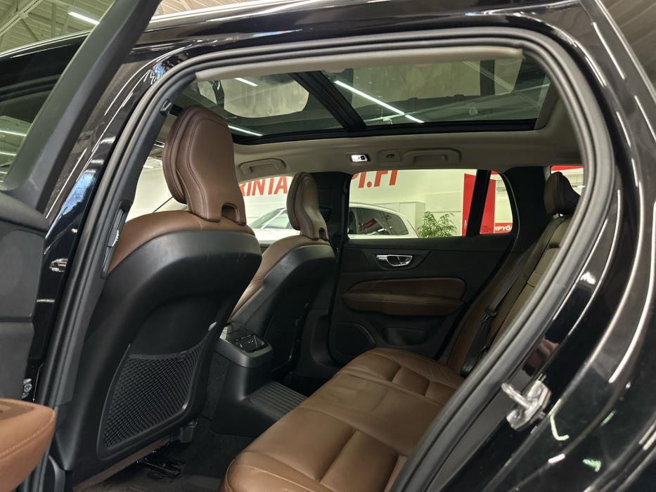 VOLVO V60 2019