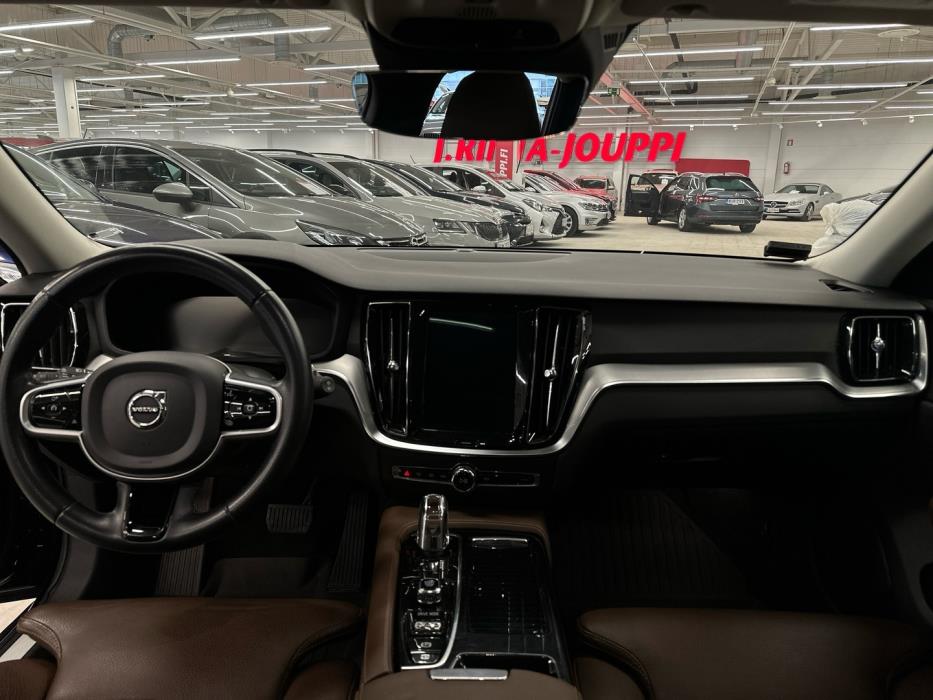 VOLVO V60 2019