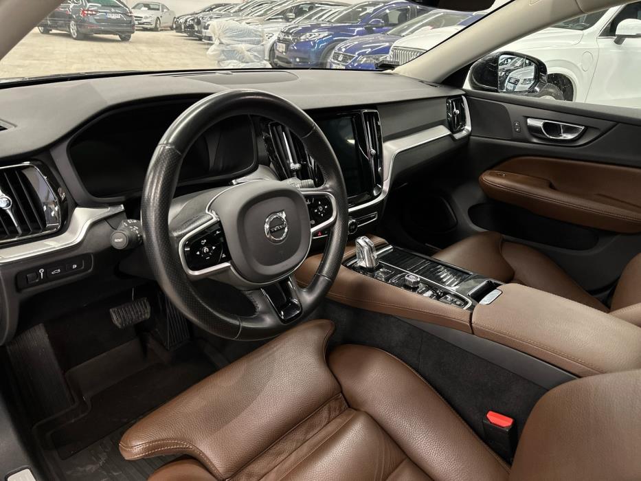 VOLVO V60 2019