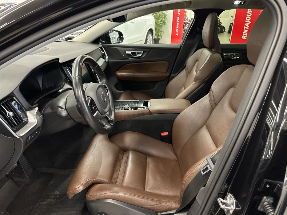 VOLVO V60 2019