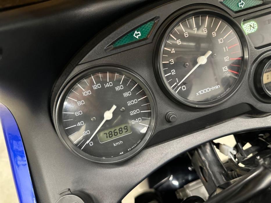 SUZUKI GSX 2003